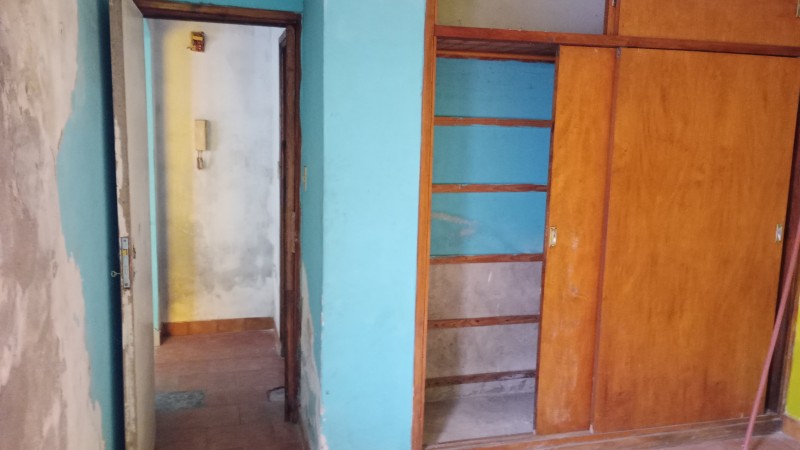 Local con vivienda 2 ambientes a reciclar en Aeroparque