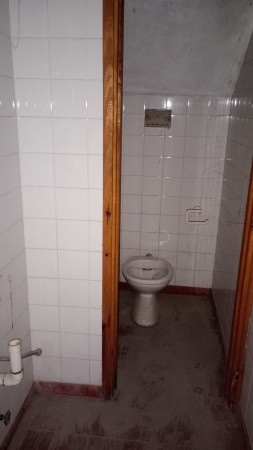 Local con vivienda 2 ambientes a reciclar en Aeroparque