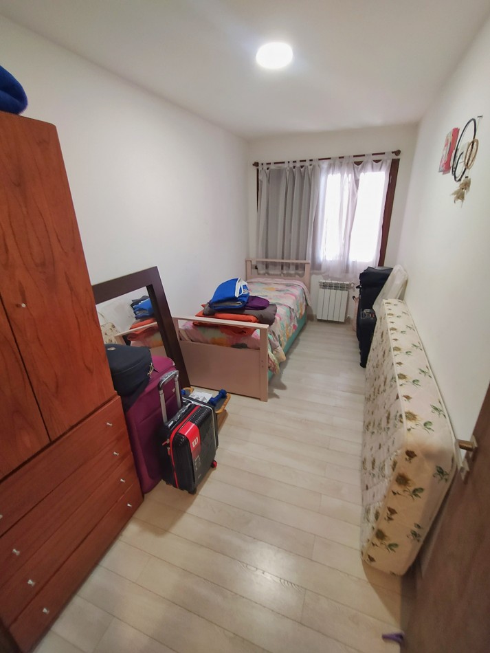 Excelente casa 4 ambientes + monoambiente