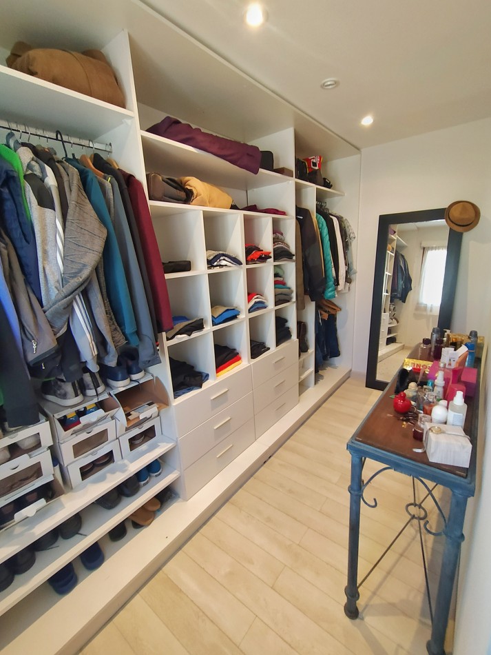 Excelente casa 4 ambientes + monoambiente