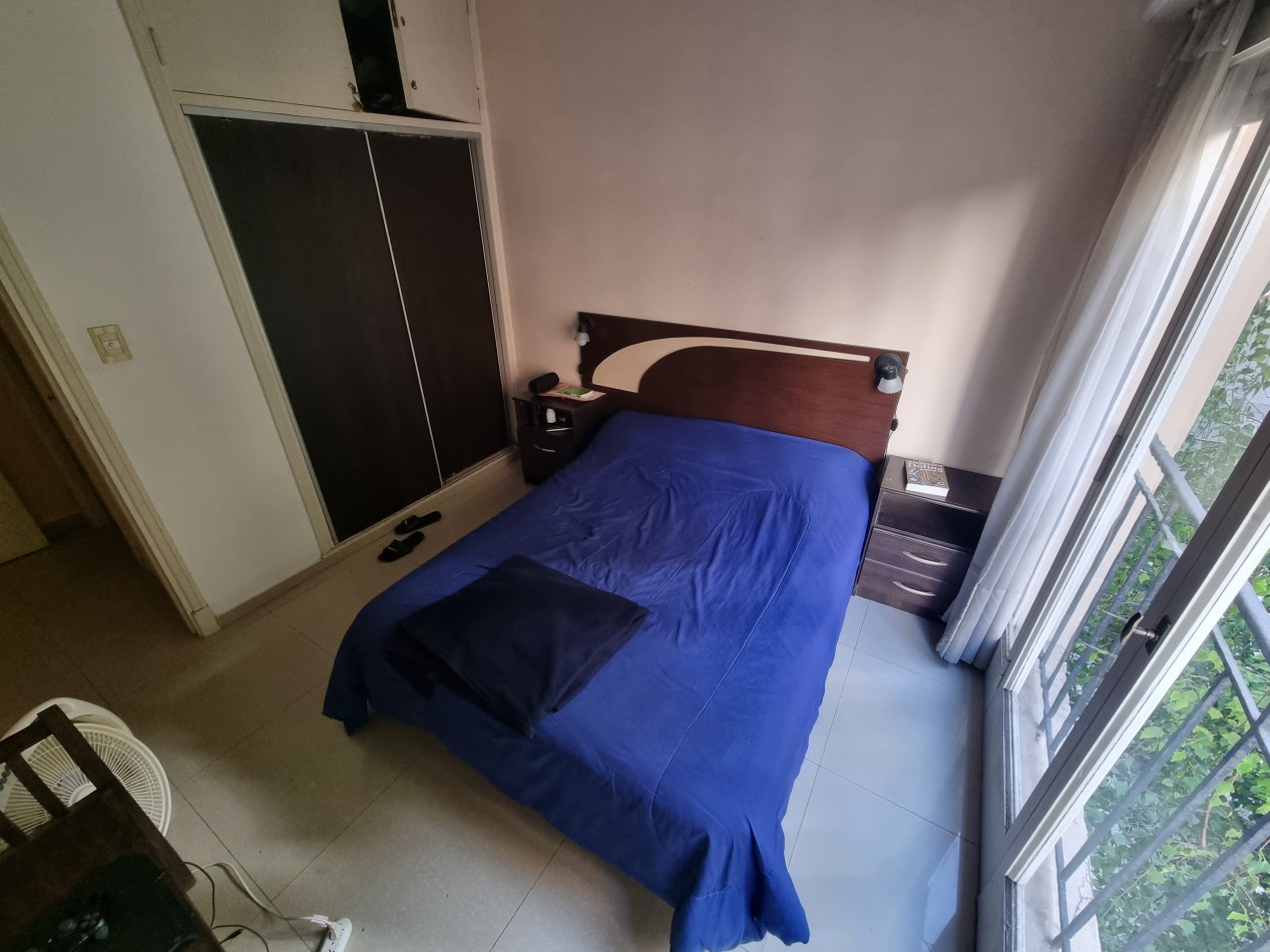 Departamento 2 ambientes a la calle