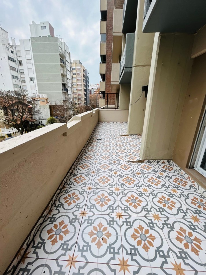 Departamento 2 ambientes, Reciclado con balcon terraza.