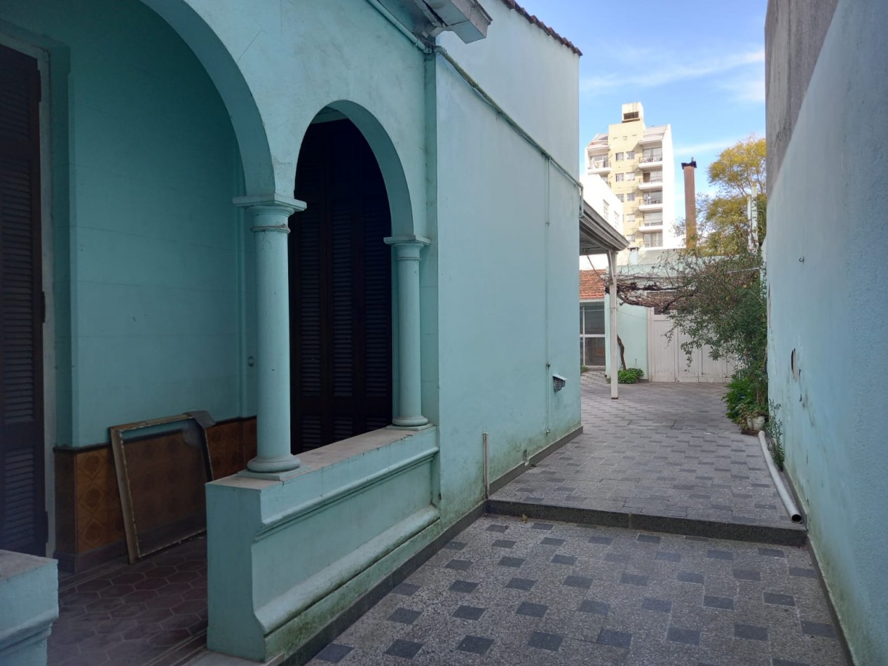 Propiedad en Block en Venta. Rivadavia y Dorrego.