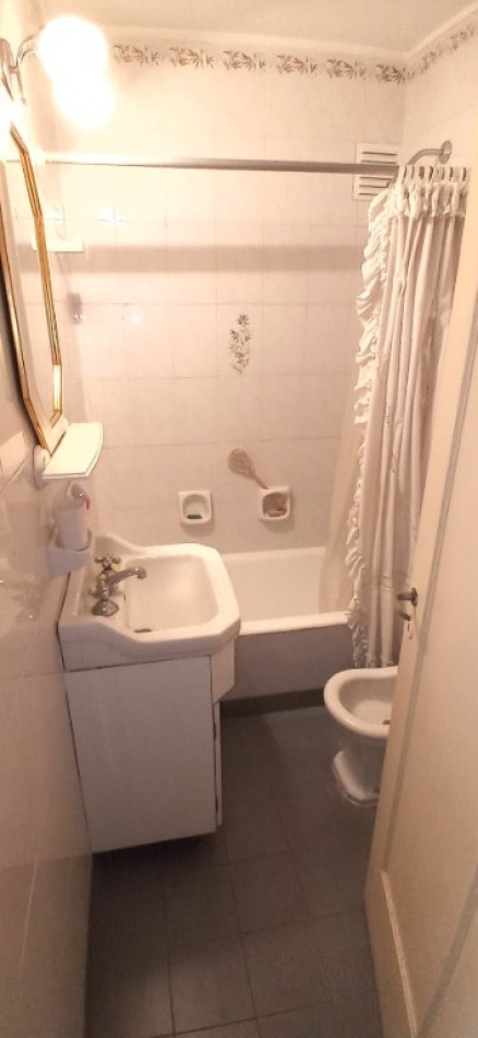 Departamento 2 ambientes con dependencia, Belgrano y Corrientes