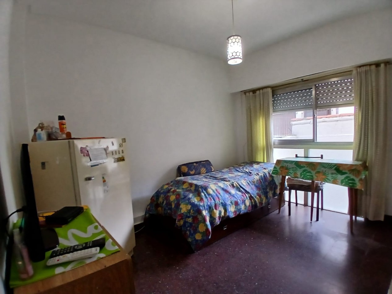 Departamento 1 amb, Lateral.