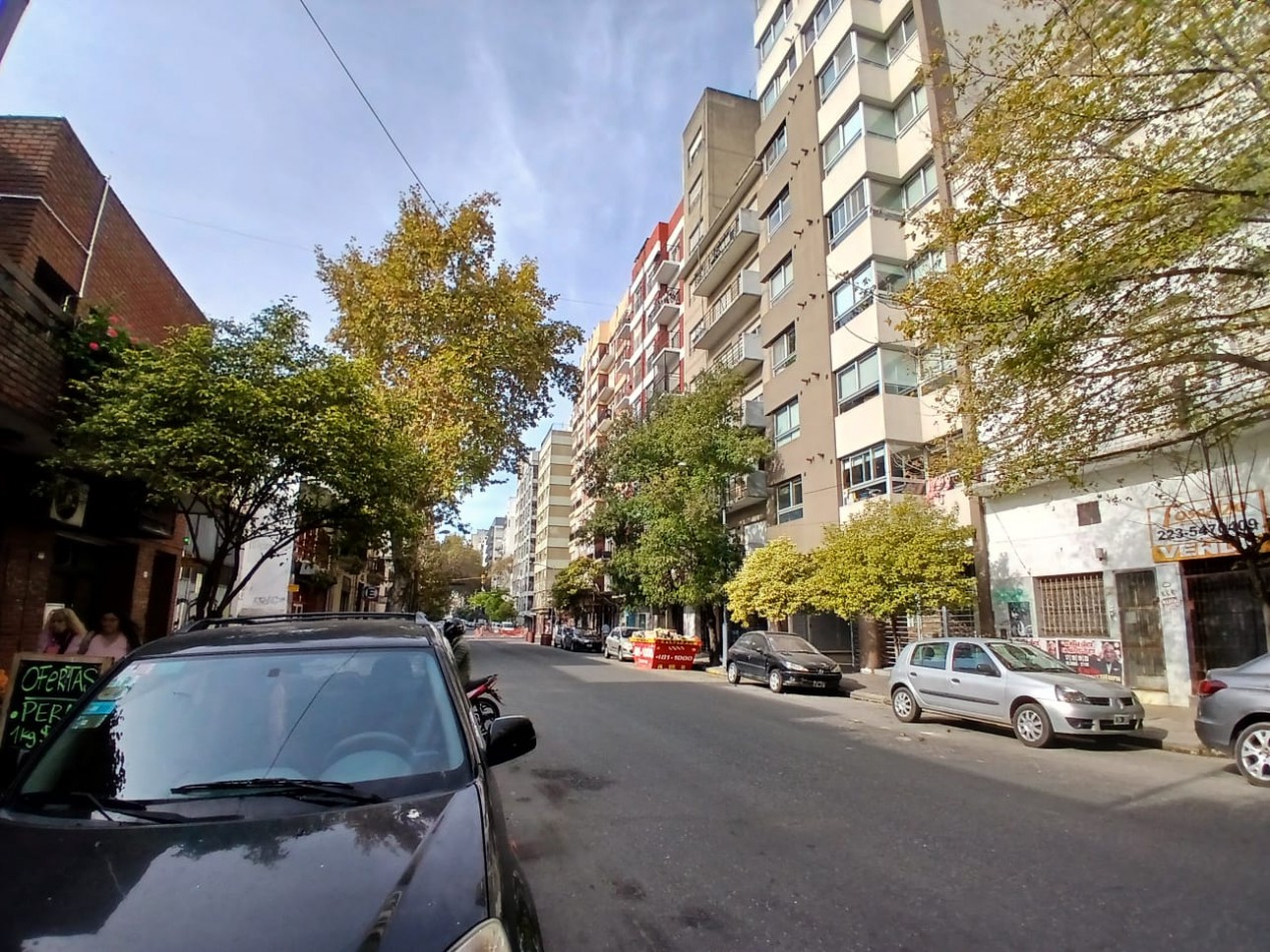 Departamento 1 amb, Lateral.