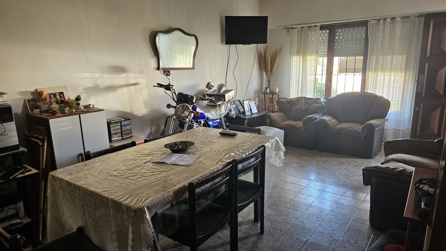 Chalet 3 ambientes con dependencia cochera y jardin cerca del mar