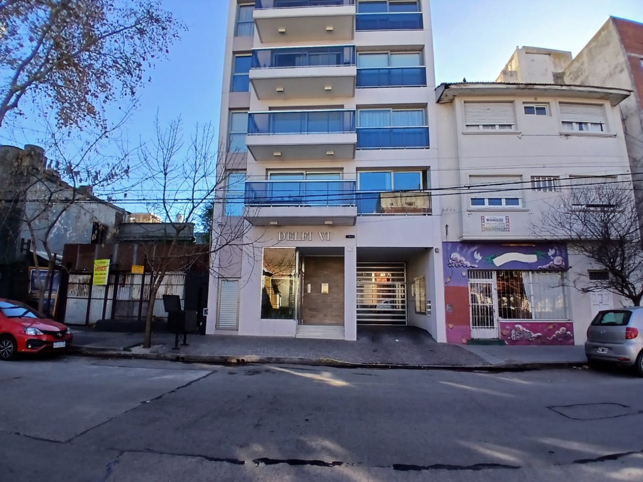 Departamento 2 ambientes, Alquiler 24 meses, Hipolito Yrigoyen 2800, con Cochera y Baulera