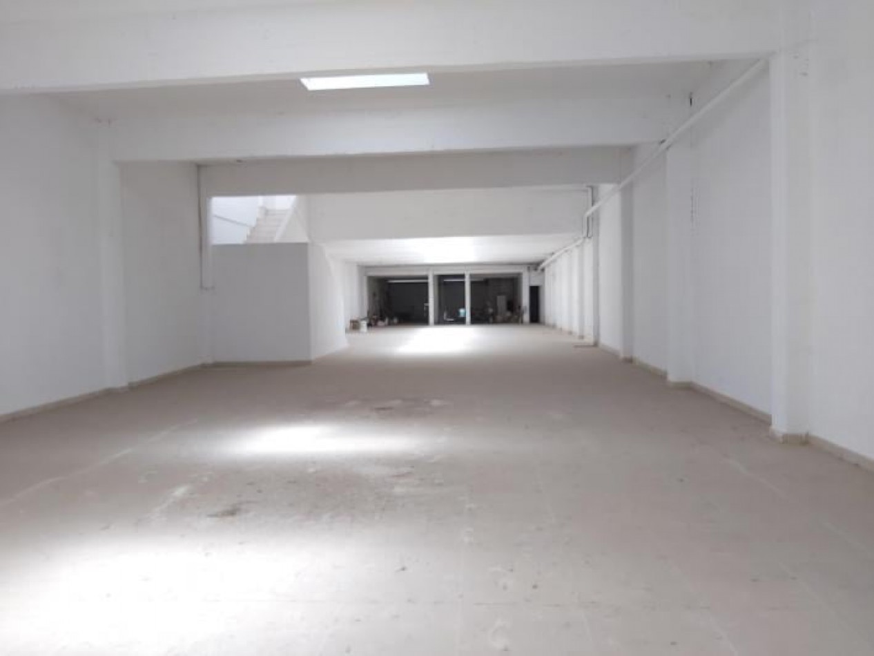 ¡Atencion Inversores y Emprendedores Visionarios! Local Comercial PRIME en Alquiler