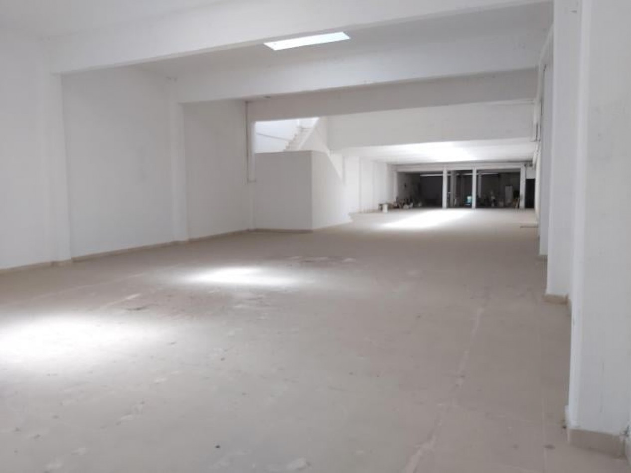 ¡Atencion Inversores y Emprendedores Visionarios! Local Comercial PRIME en Alquiler