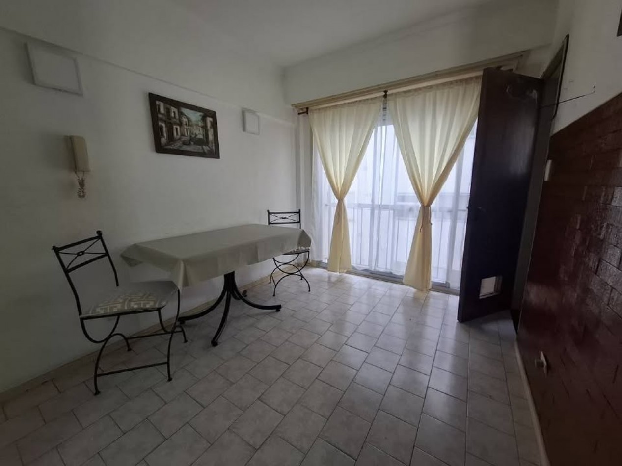 Departamento de un ambiente y medio