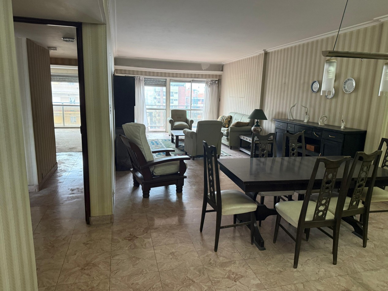 Oportunidad piso 4 ambientes al frente con dependencia