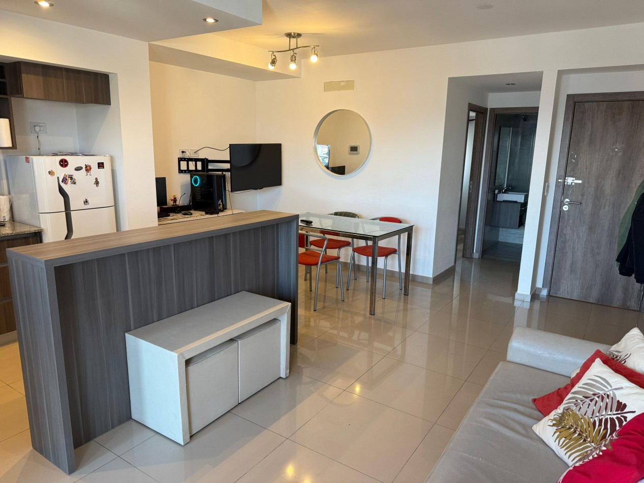 Venta | Departamento dos Ambientes en edificio moderno  - Independencia y Garay