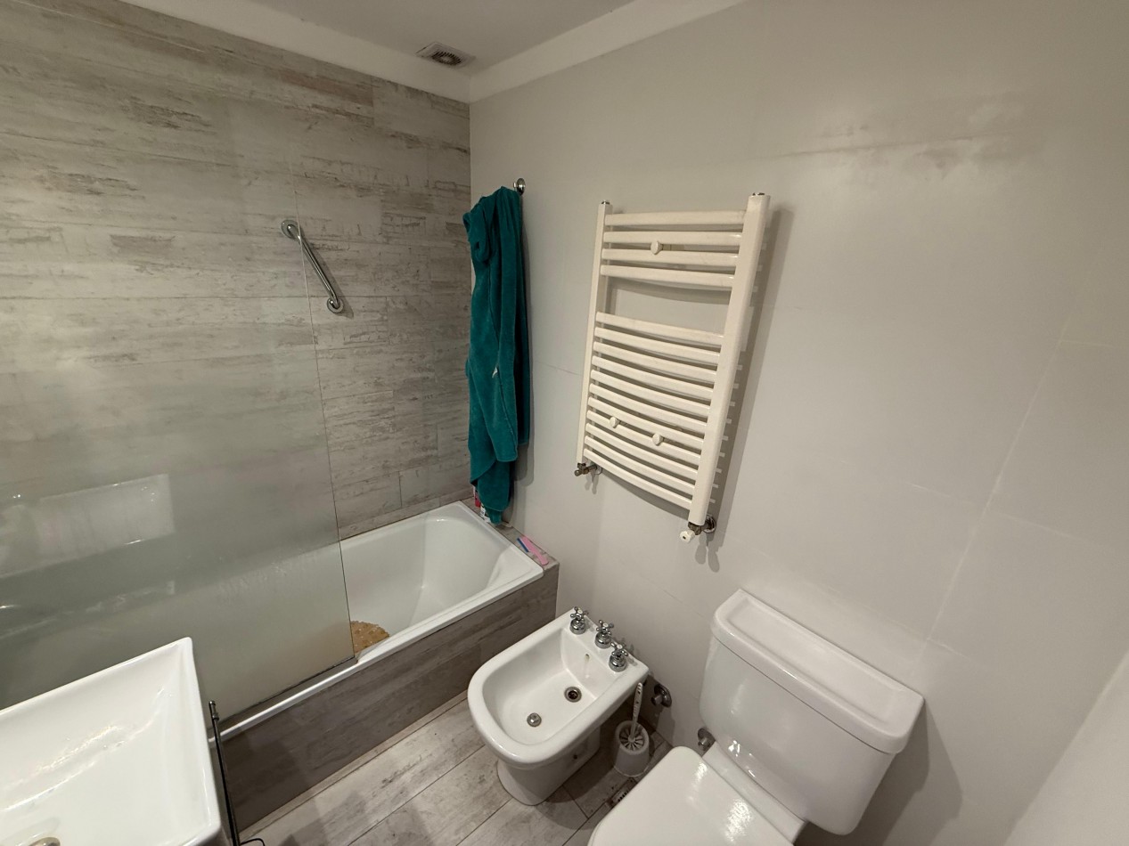 Venta | Departamento dos Ambientes en edificio moderno  - Independencia y Garay