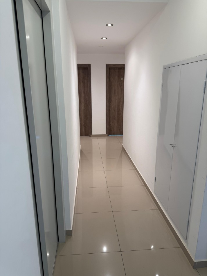 Venta | Departamento dos Ambientes en edificio moderno  - Independencia y Garay