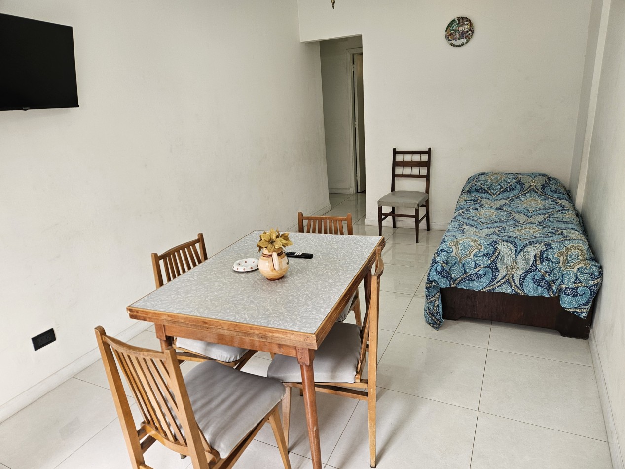 Venta | Dos ambientes c/ dep. al frente. Plaza Colon