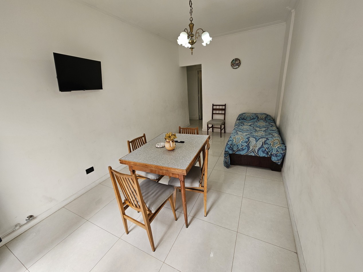 Venta | Dos ambientes c/ dep. al frente. Plaza Colon