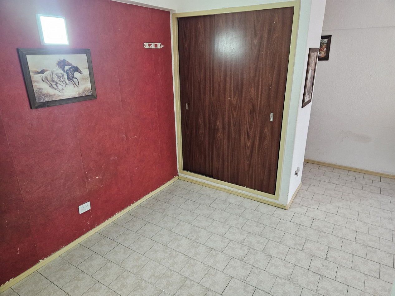 VENTA Departamento ambiente y medio Plaza Colon