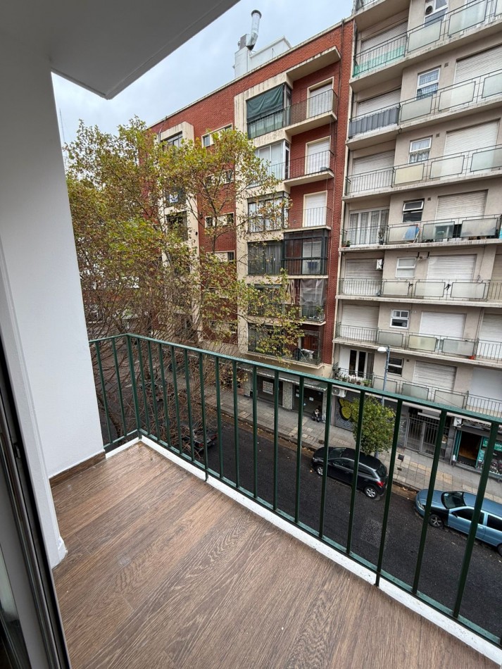 Venta, Departamento de 2 ambientes con balcon saliente al Frente. Santiago del Estero y Bolivar