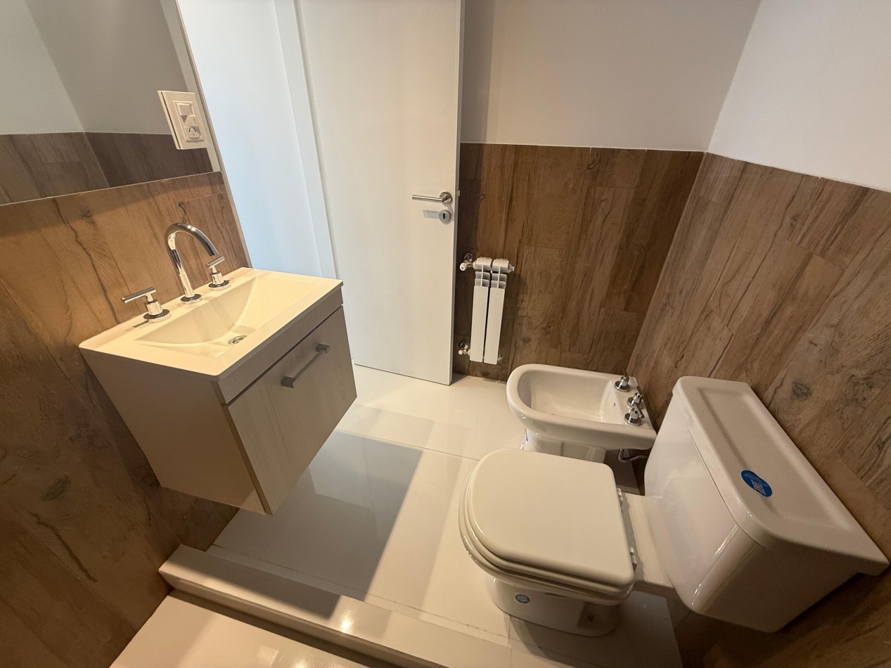 Venta Departamento de 3 ambientes con cochera, Santa Fe y 9 de Julio.