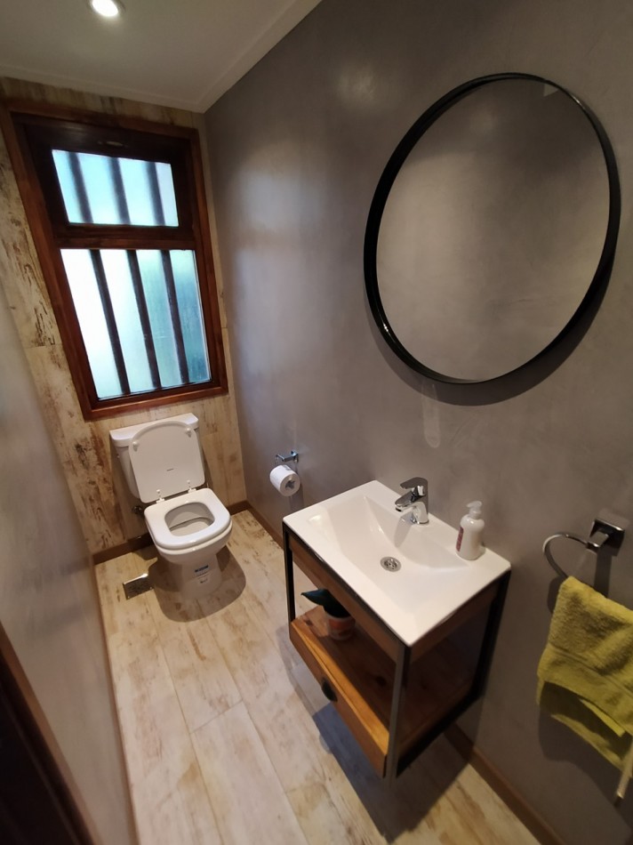 Excelente casa 4 ambientes + monoambiente