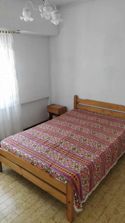 Departamento dos ambientes c/ balcon saliente