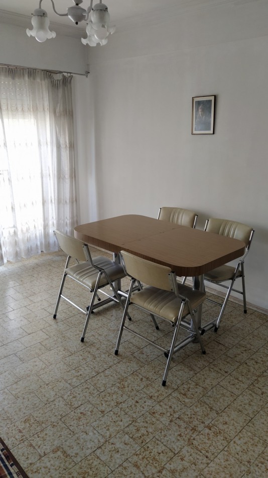 Departamento dos ambientes c/ balcon saliente