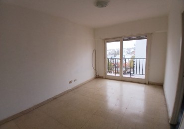 ALQUILER DEPARTAMENTO DE 1 AMBIENTE, CON BALCON, ARENALES Y ALBERTI.
