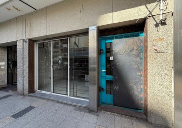 AMPLIO LOCAL EN VENTA CON SOTANO CORDOBA Y BELGRANO