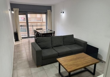 Dos ambientes c/ dep. a media cuadra de Plaza Colon