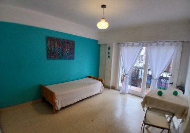 VENTA DEPARTAMENTO 1 AMBIENTE, A LA CALLE CON BALCON SALIENTE, ARENALES Y ALBERTI