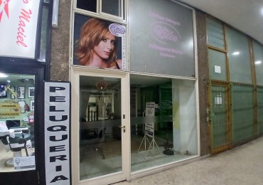 VENTA LOCAL EN GALERIA SEMAR, COLON Y BUENOS AIRES