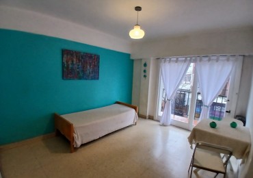 VENTA DEPARTAMENTO 1 AMBIENTE, A LA CALLE CON BALCON SALIENTE, ARENALES Y ALBERTI